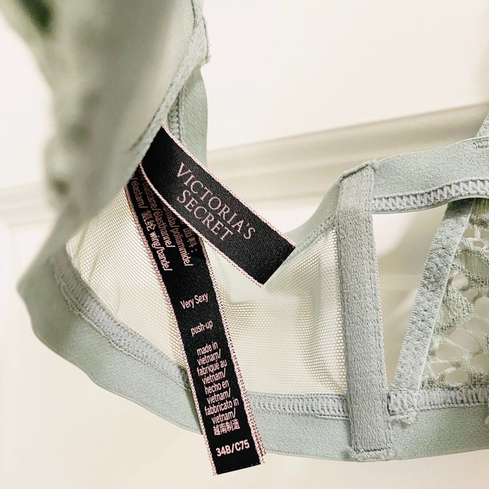 VICTORIA’S SECRET very sexy bra - Picture 9 of 10